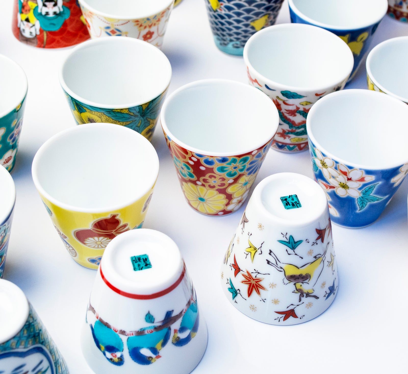 【粽子出品】工芸品公司 銀製七宝焼吉兆蝙蝠コウモリ紋様宝石箱 縁起ちょこ 宝尽くし KSO-08 – SEIKOU ONLINE